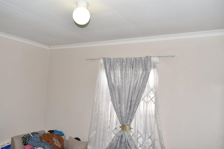 2 Bedroom Property for Sale in Rosslyn Gauteng