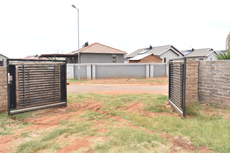 2 Bedroom Property for Sale in Rosslyn Gauteng