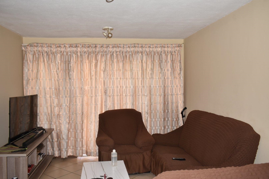 2 Bedroom Property for Sale in Wonderpark Estate Gauteng