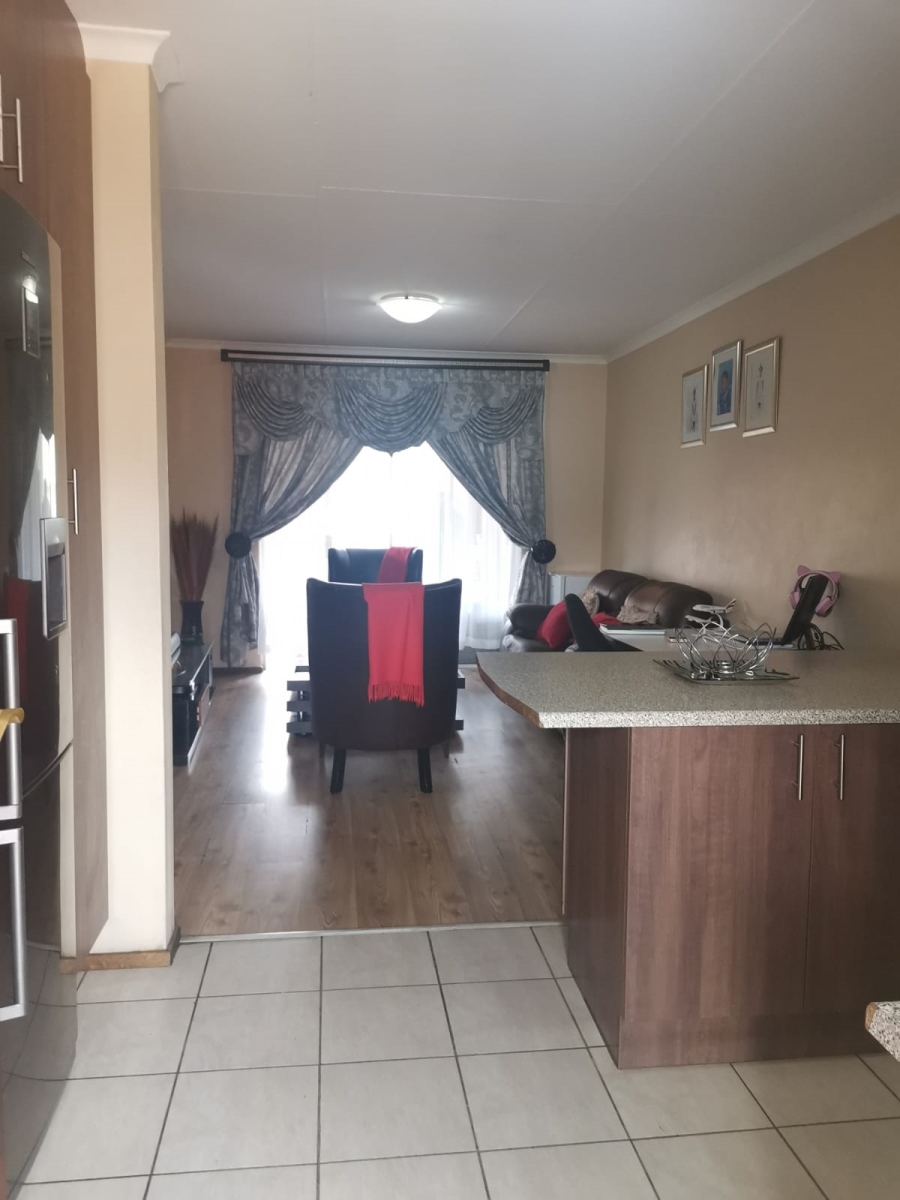 To Let 3 Bedroom Property for Rent in Terenure Gauteng