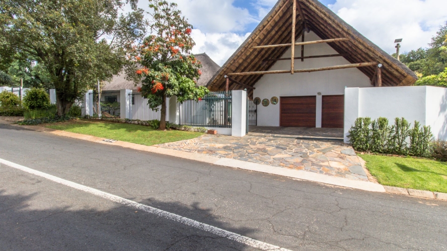 4 Bedroom Property for Sale in Faerie Glen Gauteng