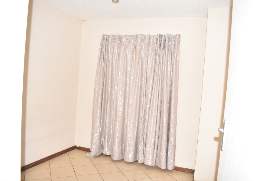 To Let 2 Bedroom Property for Rent in Wonderpark Estate Gauteng