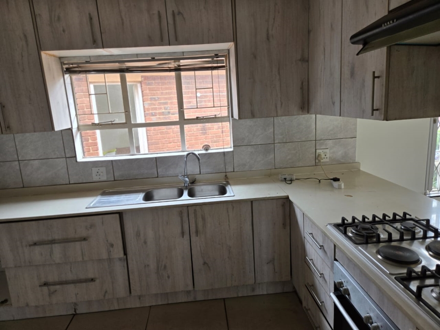 To Let 5 Bedroom Property for Rent in Norkem Park Gauteng