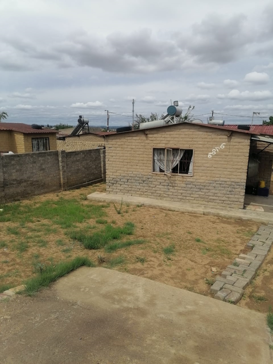 2 Bedroom Property for Sale in Olievenhoutbosch Gauteng