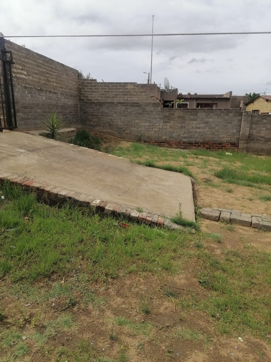 2 Bedroom Property for Sale in Olievenhoutbosch Gauteng