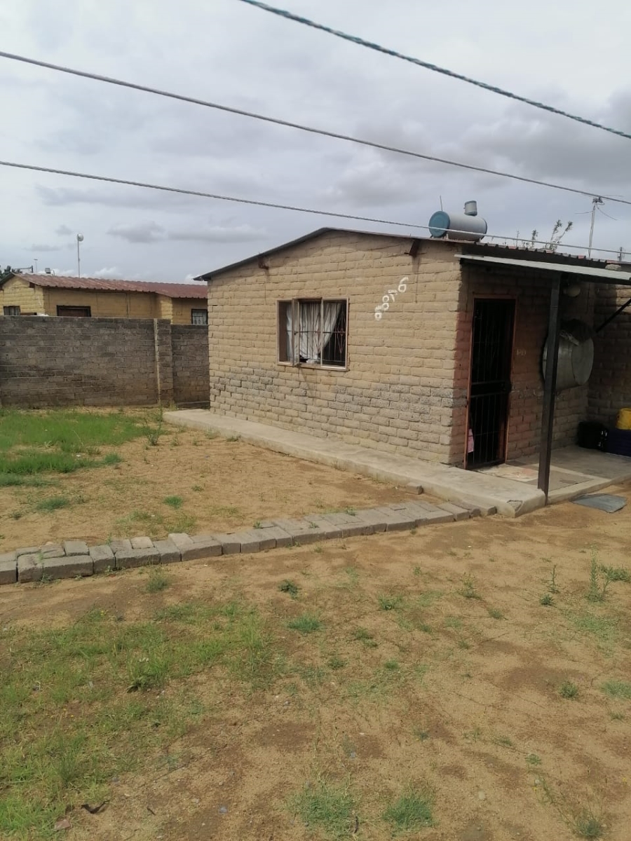 2 Bedroom Property for Sale in Olievenhoutbosch Gauteng