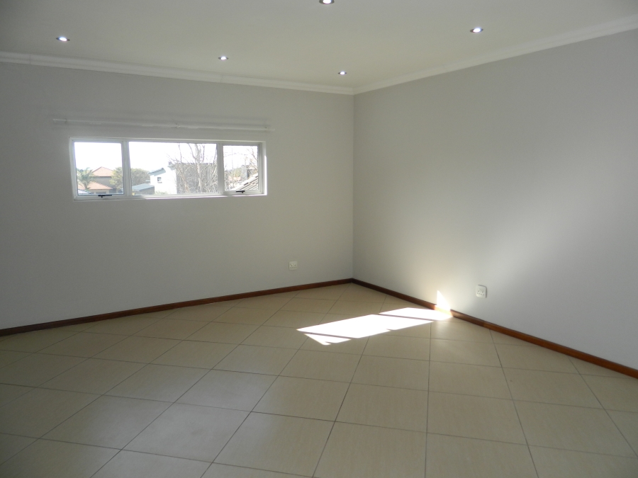 To Let 4 Bedroom Property for Rent in Silverwoods Country Estate Gauteng