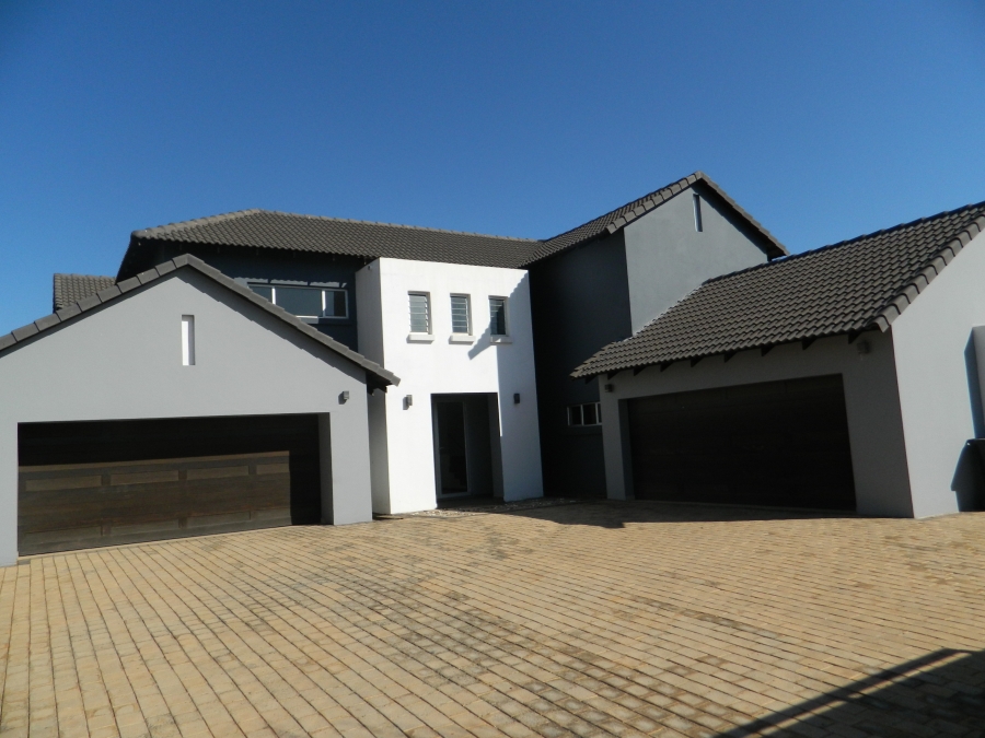 To Let 4 Bedroom Property for Rent in Silverwoods Country Estate Gauteng