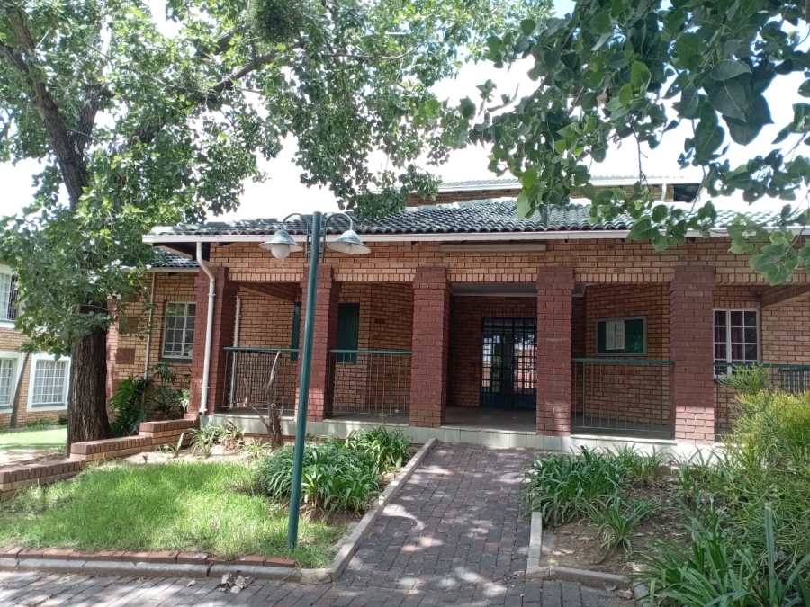 To Let 1 Bedroom Property for Rent in Halfway Gardens Gauteng