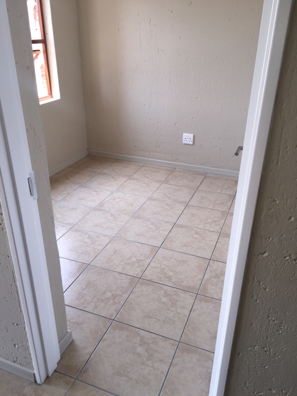 To Let 2 Bedroom Property for Rent in Ferndale Gauteng