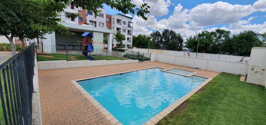 To Let 2 Bedroom Property for Rent in Ferndale Gauteng