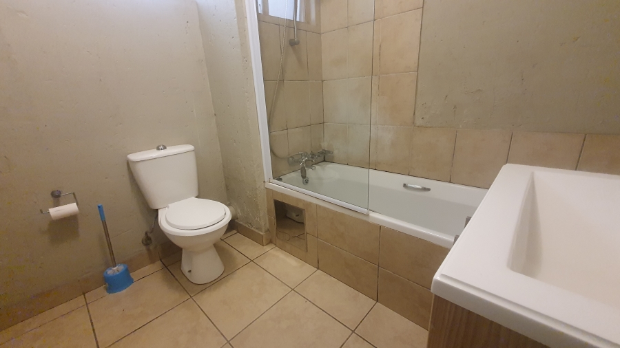 To Let 2 Bedroom Property for Rent in Ferndale Gauteng