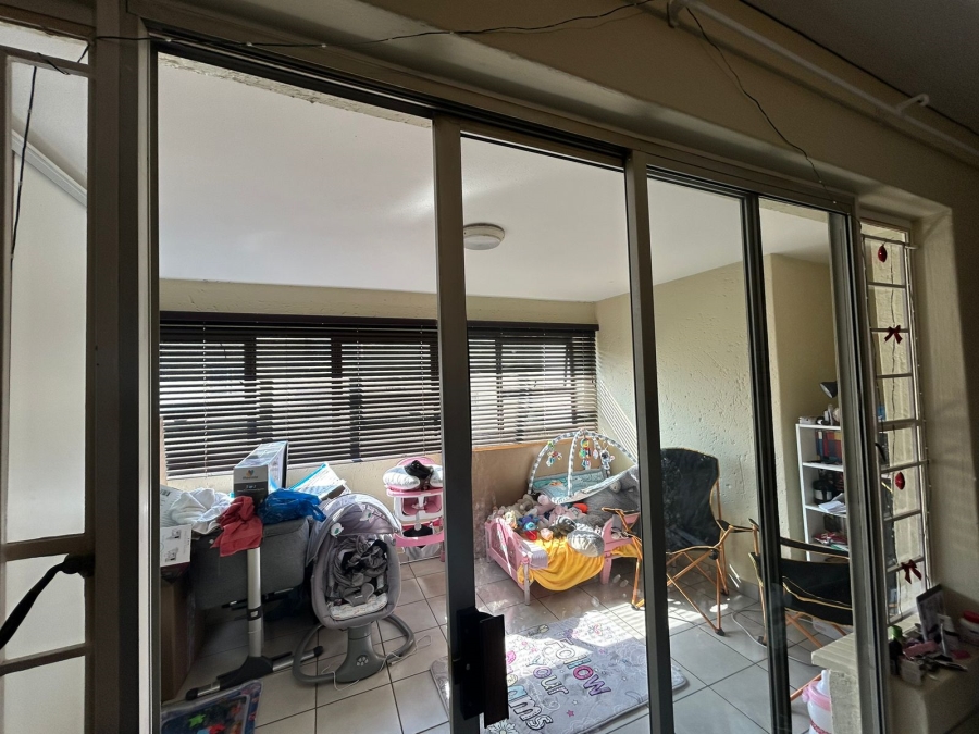 To Let 2 Bedroom Property for Rent in Discovery Gauteng