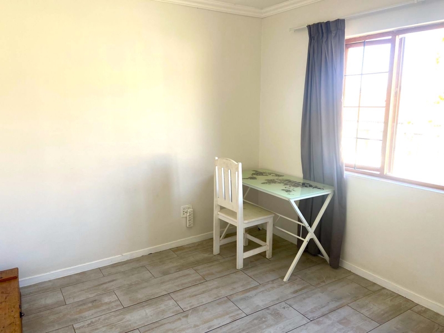 To Let 2 Bedroom Property for Rent in Bryanston Gauteng