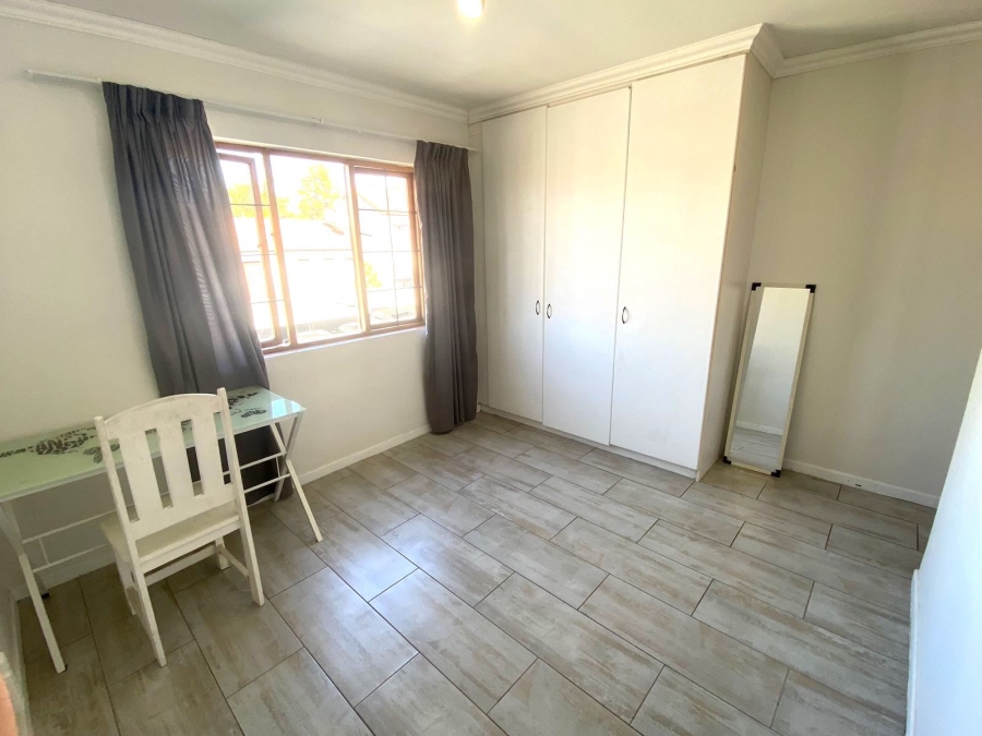 To Let 2 Bedroom Property for Rent in Bryanston Gauteng