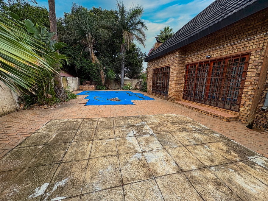 4 Bedroom Property for Sale in Theresa Park Gauteng