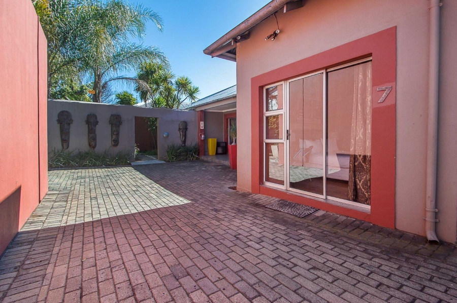 12 Bedroom Property for Sale in Melville Gauteng