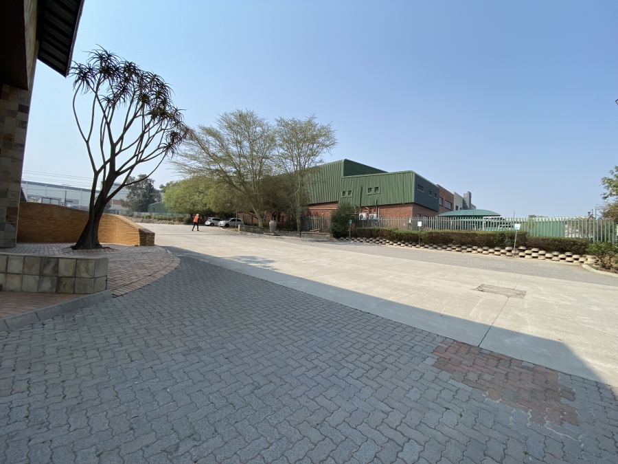 To Let commercial Property for Rent in Linbro Park Gauteng