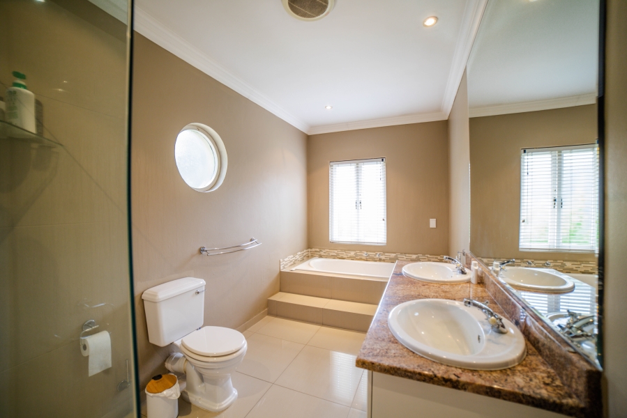 4 Bedroom Property for Sale in Beverley Gauteng