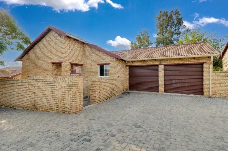 3 Bedroom Property for Sale in Kyalami Hills Gauteng