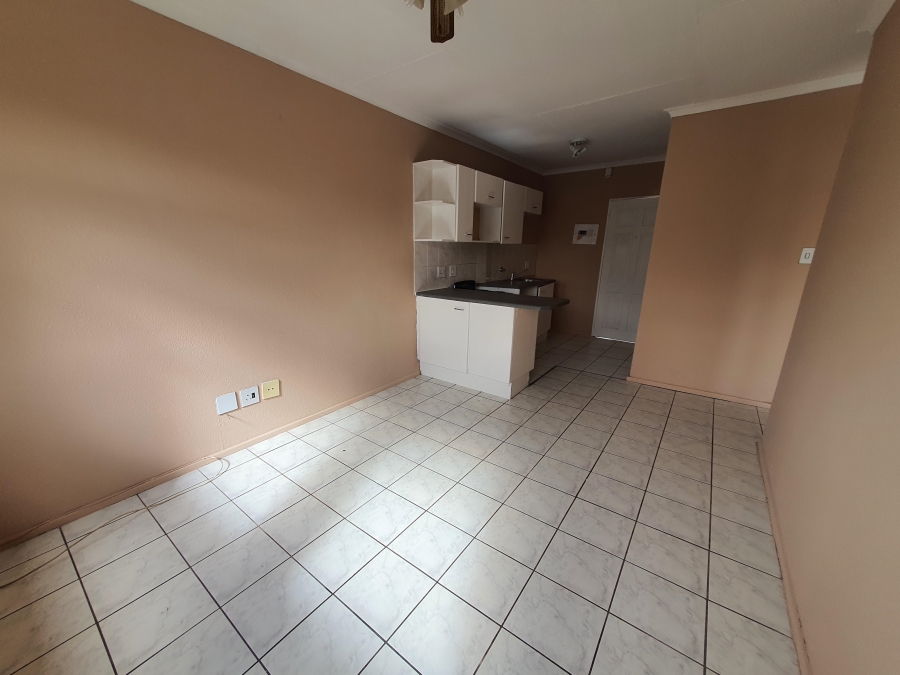 To Let 2 Bedroom Property for Rent in Florentia Gauteng