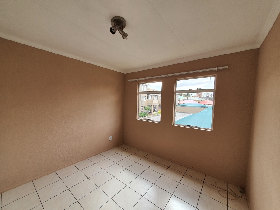 To Let 2 Bedroom Property for Rent in Florentia Gauteng