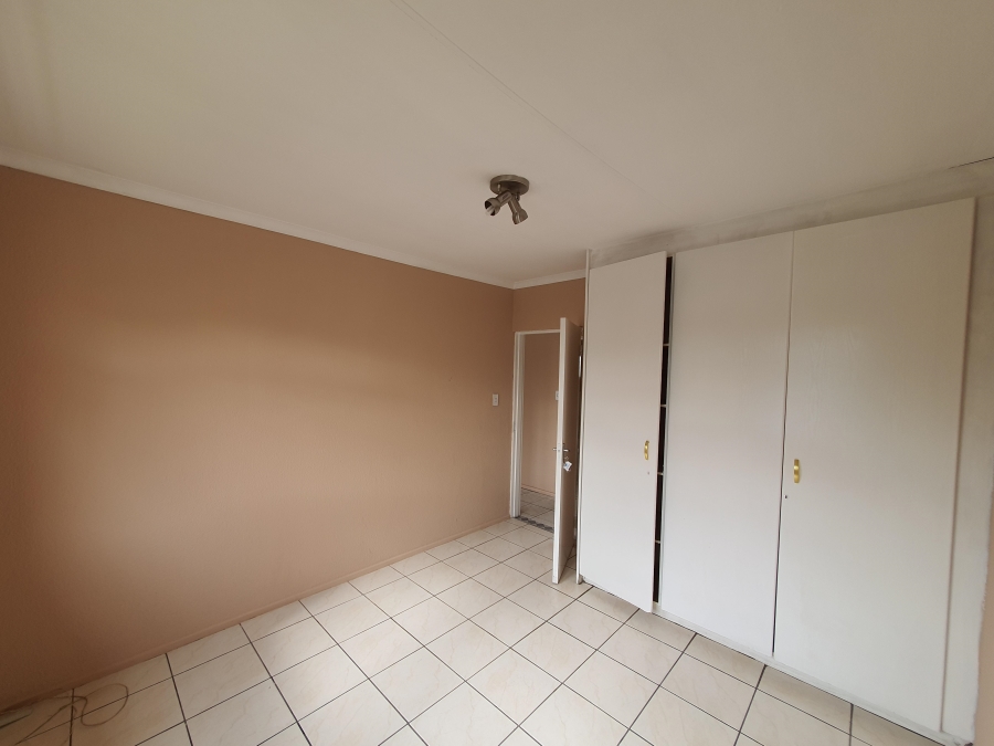 To Let 2 Bedroom Property for Rent in Florentia Gauteng