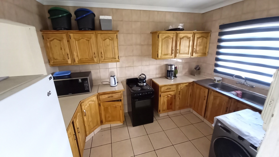 To Let 2 Bedroom Property for Rent in New Redruth Gauteng