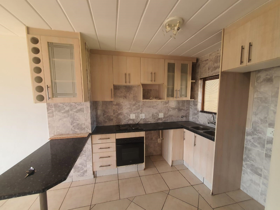 To Let 2 Bedroom Property for Rent in Winchester Hills Gauteng