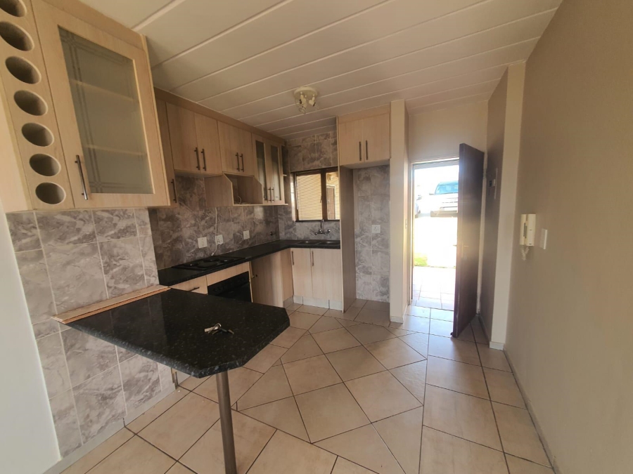 To Let 2 Bedroom Property for Rent in Winchester Hills Gauteng