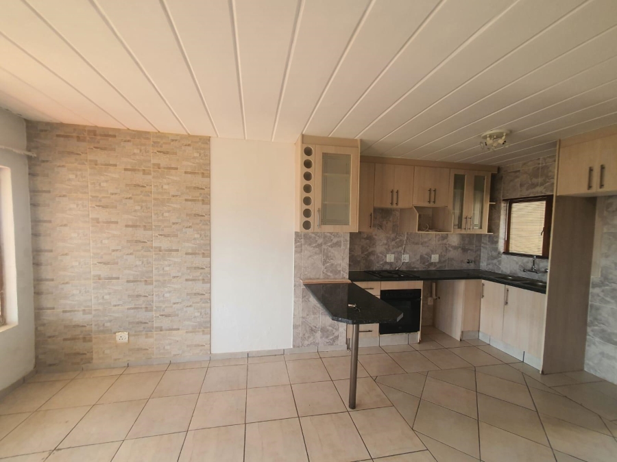 To Let 2 Bedroom Property for Rent in Winchester Hills Gauteng