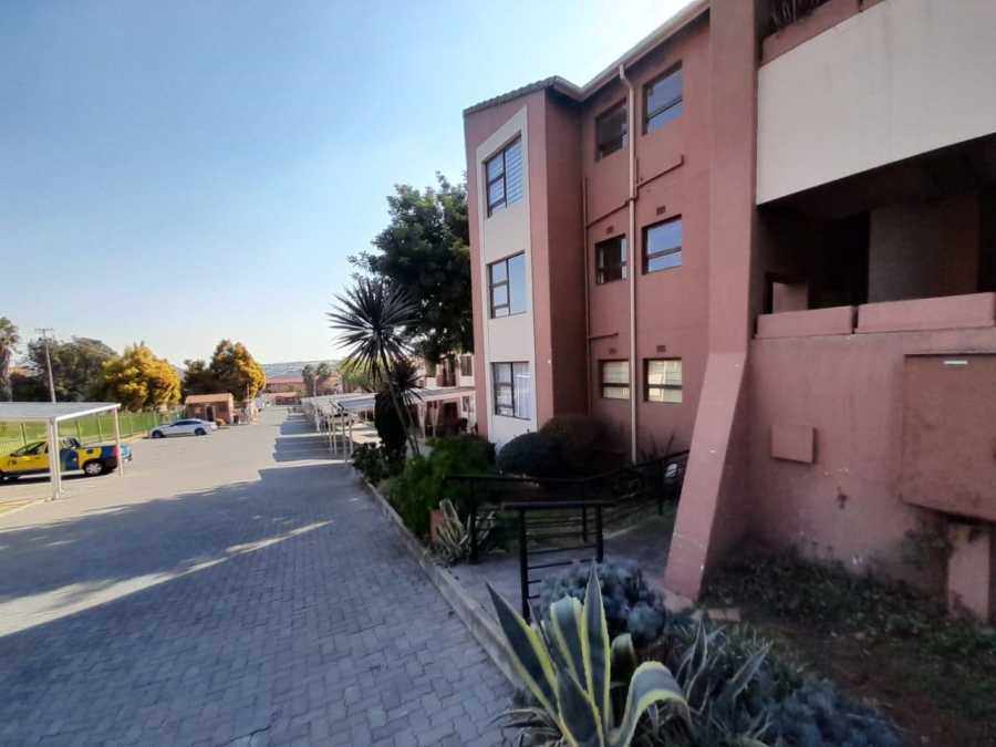 To Let 2 Bedroom Property for Rent in Winchester Hills Gauteng