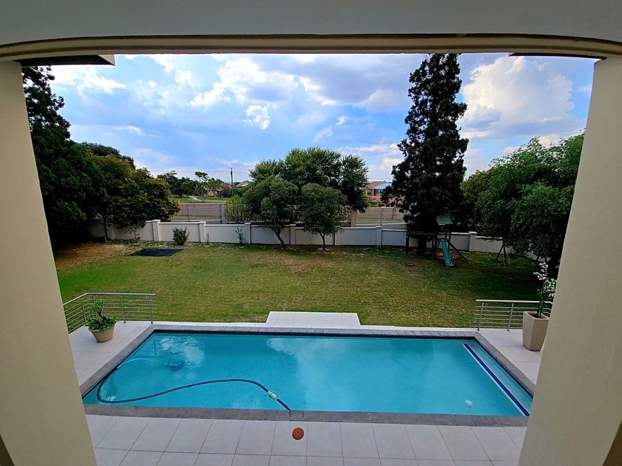 4 Bedroom Property for Sale in Carlswald Estate Gauteng