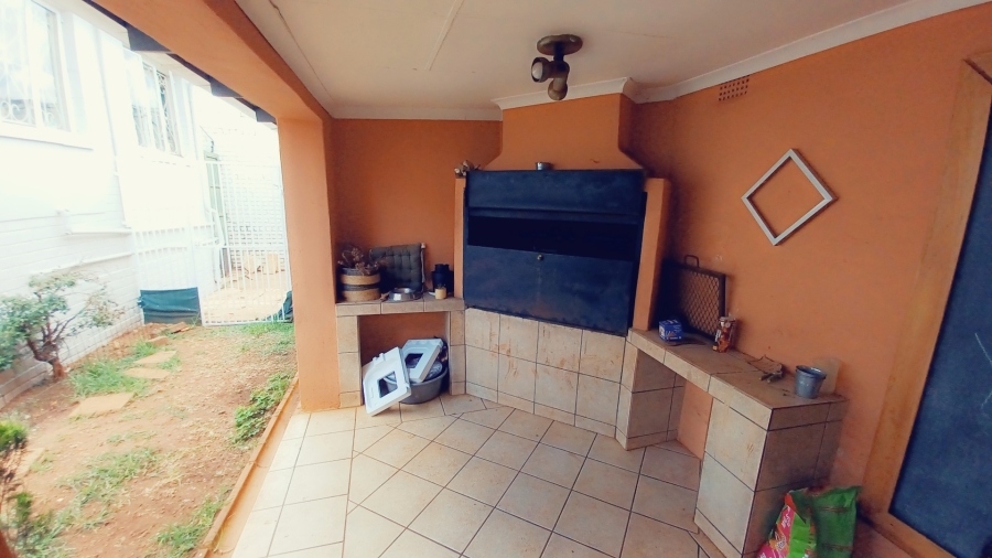 2 Bedroom Property for Sale in Kensington Gauteng