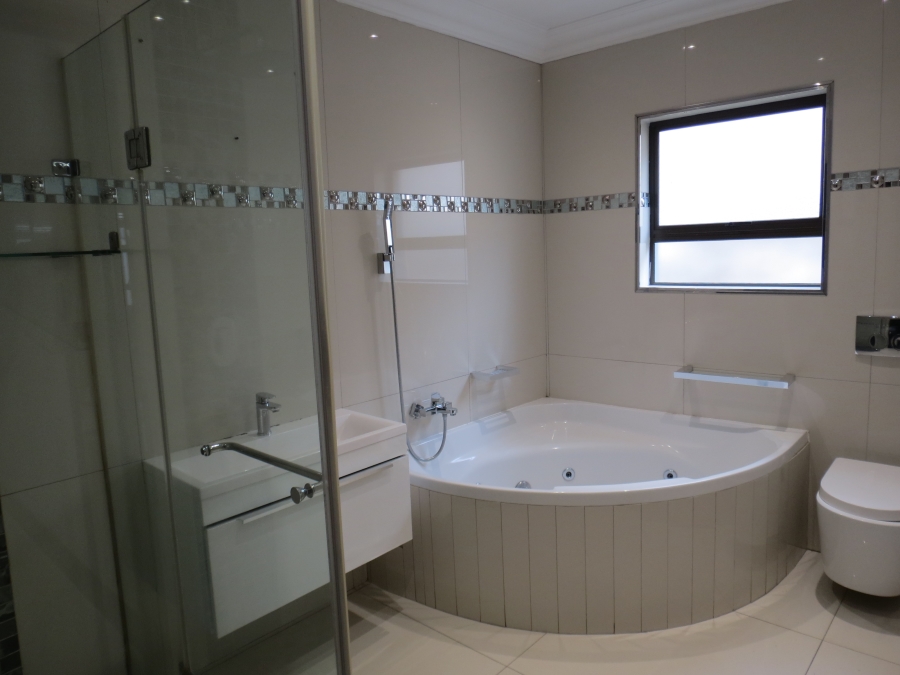 3 Bedroom Property for Sale in Greenstone Hill Gauteng