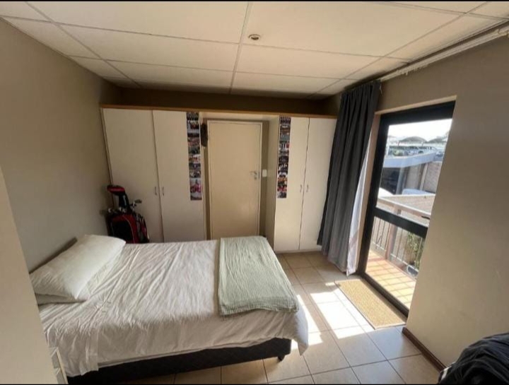 8 Bedroom Property for Sale in Hatfield Gauteng