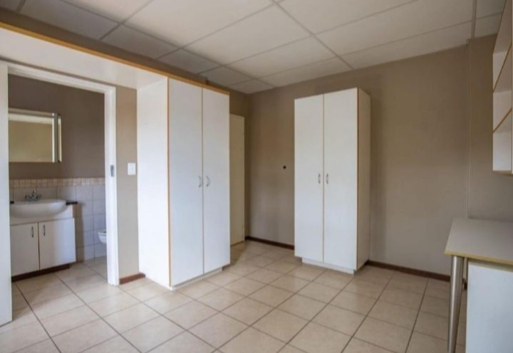 8 Bedroom Property for Sale in Hatfield Gauteng