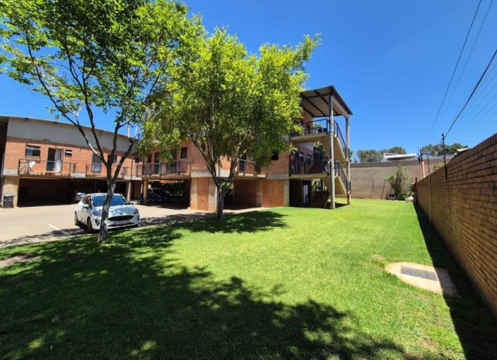 8 Bedroom Property for Sale in Hatfield Gauteng