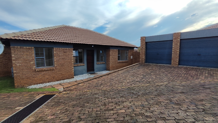 3 Bedroom Property for Sale in Halfway Gardens Gauteng