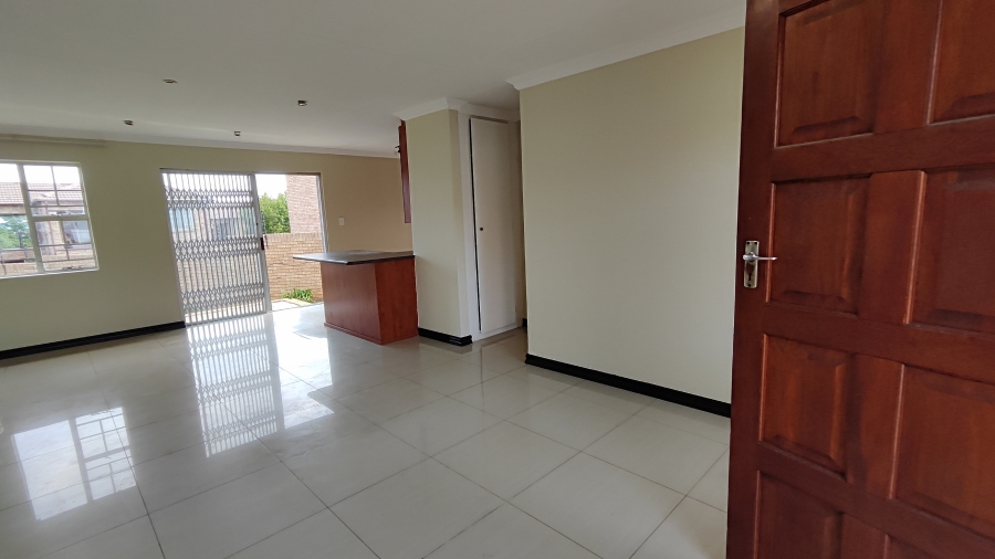 3 Bedroom Property for Sale in Halfway Gardens Gauteng