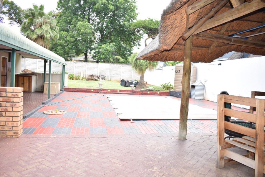 To Let 1 Bedroom Property for Rent in Capital Park Gauteng