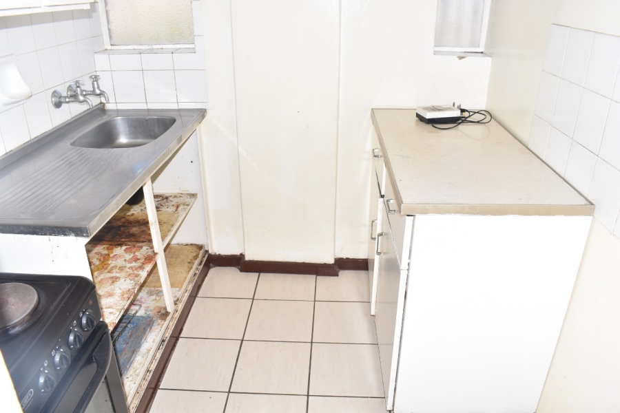 To Let 1 Bedroom Property for Rent in Sunnyside Gauteng