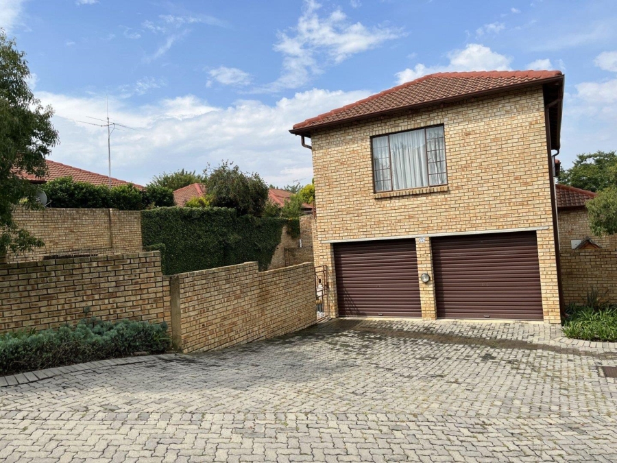 To Let 3 Bedroom Property for Rent in Boskruin Gauteng