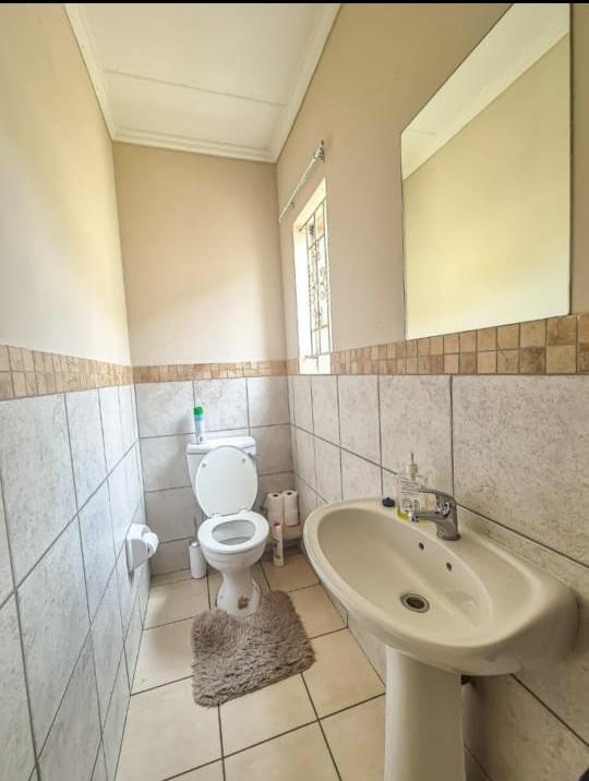 To Let 3 Bedroom Property for Rent in Ruimsig Gauteng