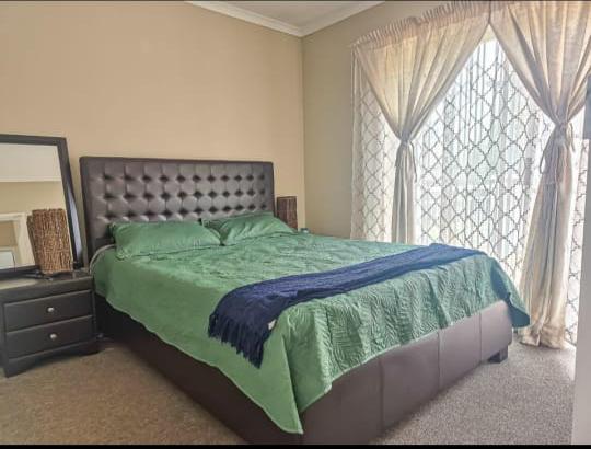 To Let 3 Bedroom Property for Rent in Ruimsig Gauteng