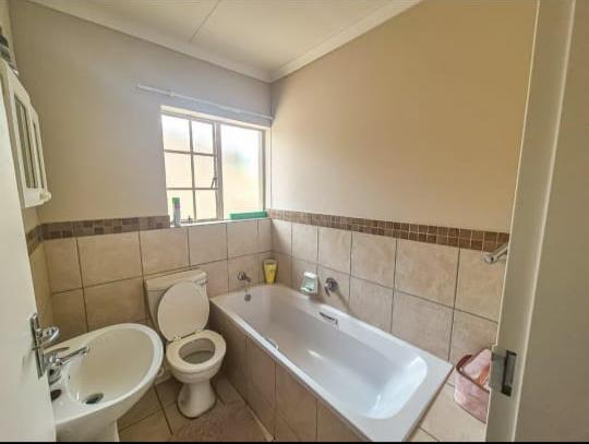 To Let 3 Bedroom Property for Rent in Ruimsig Gauteng