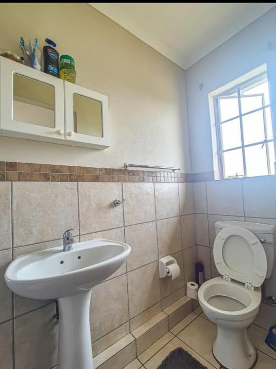 To Let 3 Bedroom Property for Rent in Ruimsig Gauteng