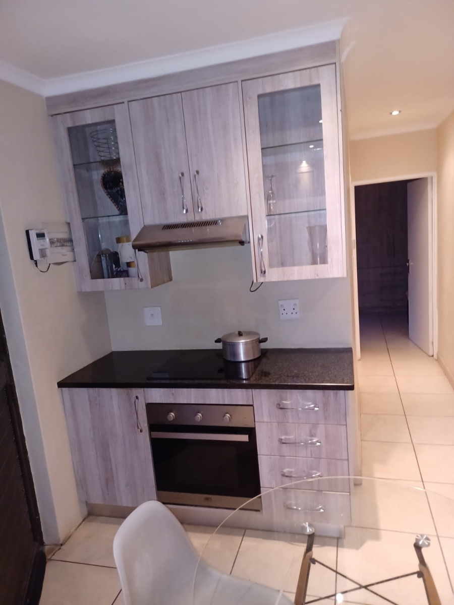 2 Bedroom Property for Sale in Clayville East Gauteng