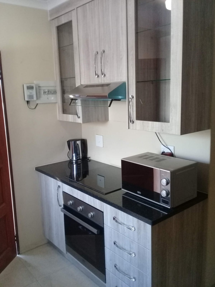 2 Bedroom Property for Sale in Clayville East Gauteng