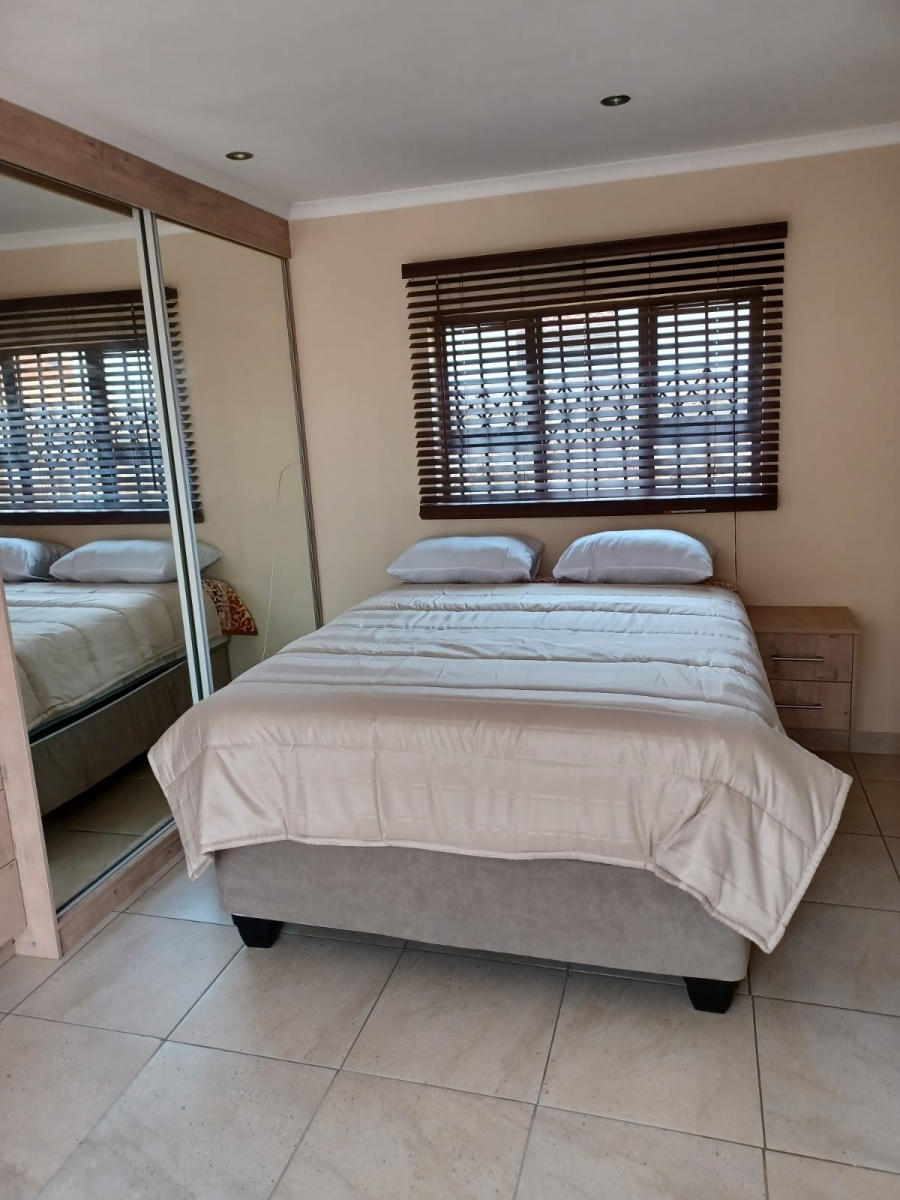 2 Bedroom Property for Sale in Clayville East Gauteng